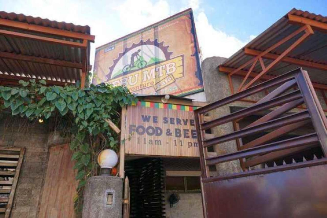 Cebu Hostel & Glamping Exterior foto